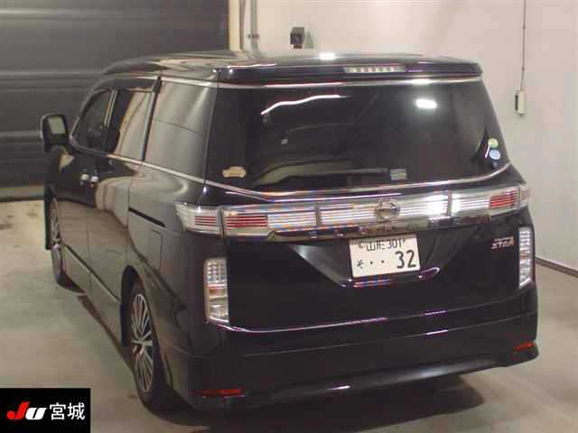 NISSAN ELGRAND 2017