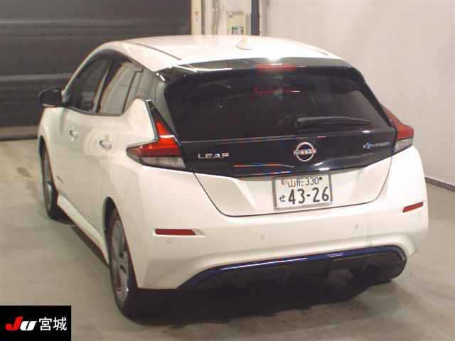 NISSAN LEAF 2022