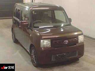 TOYOTA PIXIS SPACE 2014