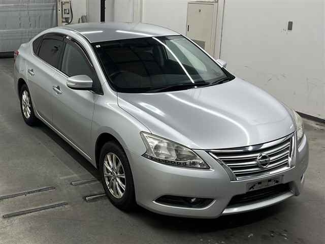 NISSAN SYLPHY 2017