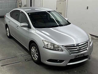NISSAN SYLPHY 2017