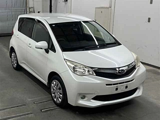 SUBARU TREZIA 2013
