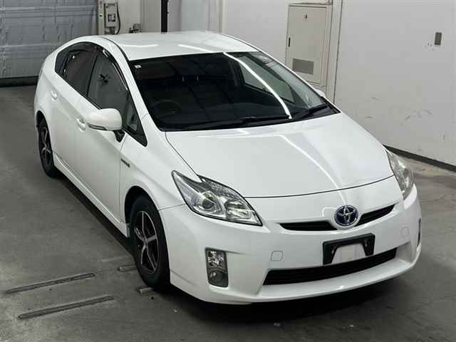 TOYOTA PRIUS 2011
