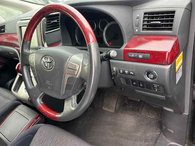 TOYOTA ALPHARD 2008