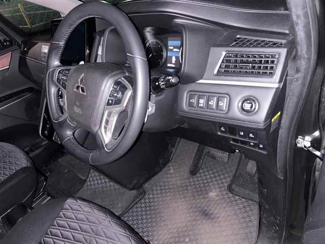 MITSUBISHI DELICA D5 2019