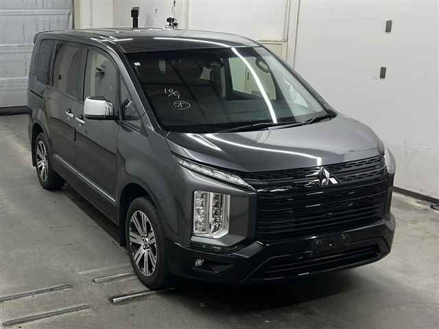 MITSUBISHI DELICA D5 2019