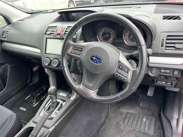 SUBARU FORESTER 2012
