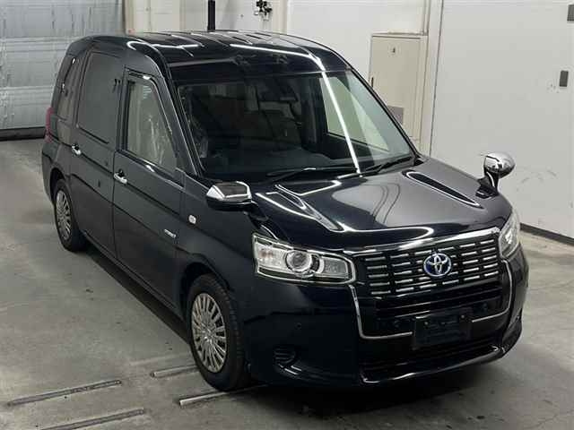TOYOTA JPN TAXI 2017
