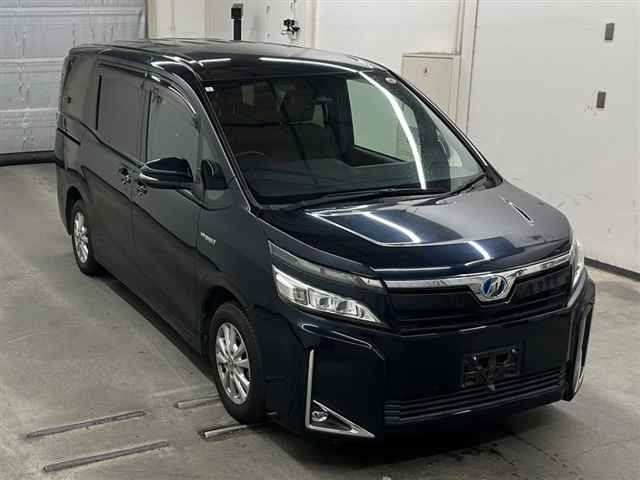 TOYOTA VOXY 2019