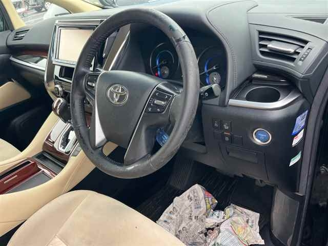 TOYOTA VELLFIRE 2015