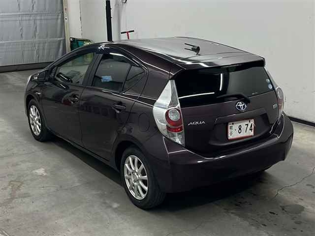 TOYOTA AQUA 2014