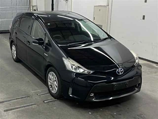 TOYOTA PRIUS ALPHA 2015