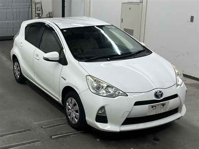 TOYOTA AQUA 2014