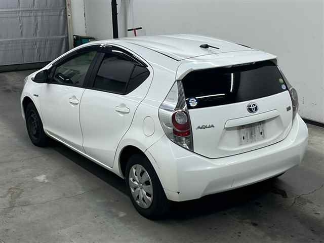 TOYOTA AQUA 2014