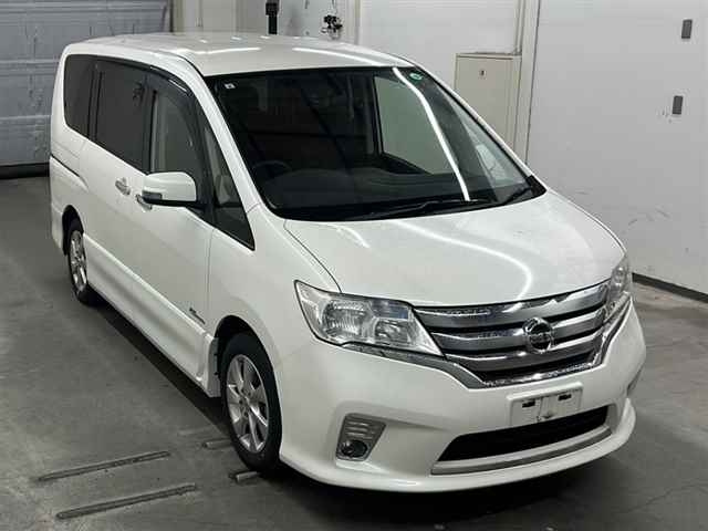 NISSAN SERENA 2013