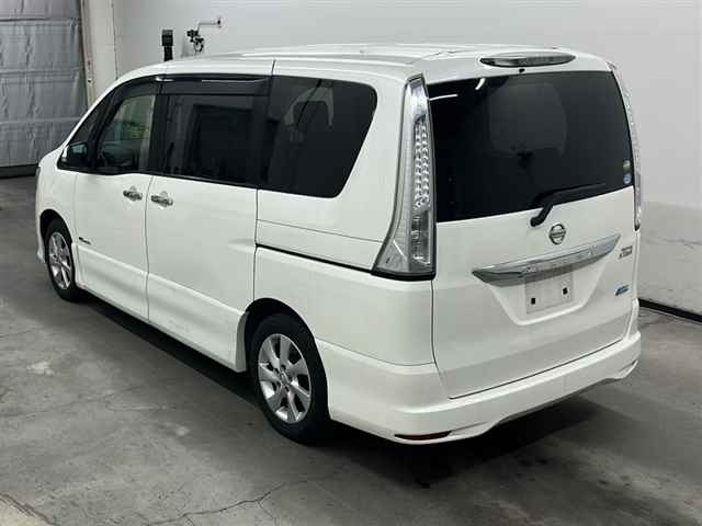 NISSAN SERENA 2013