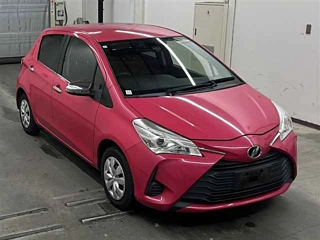 TOYOTA VITZ 2017