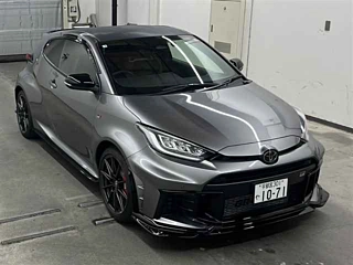 TOYOTA YARIS 2025