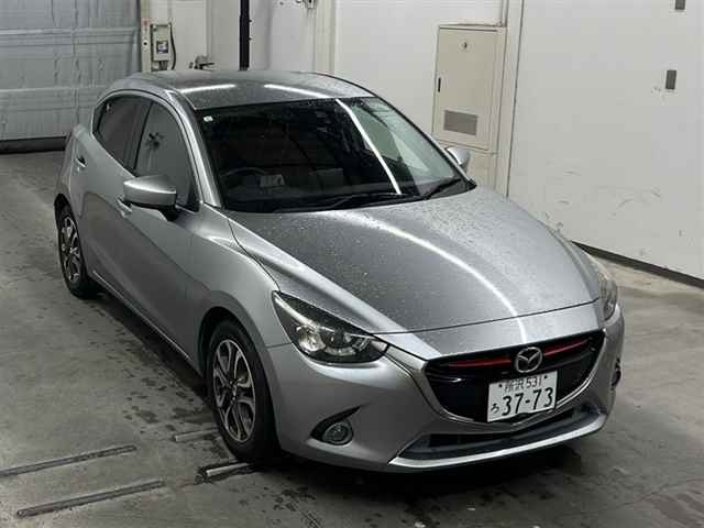MAZDA DEMIO 2015