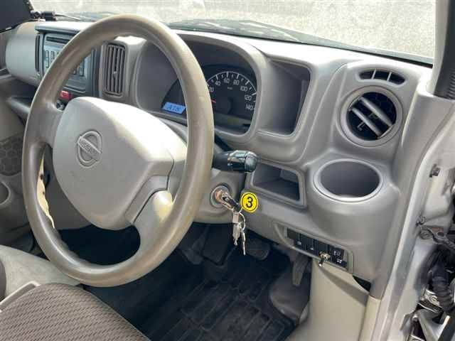 NISSAN CLIPPER VAN 2017