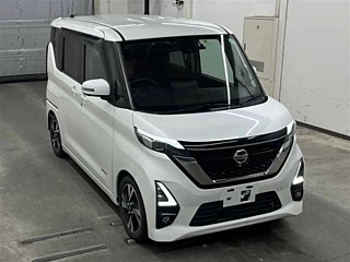 NISSAN ROOX 2020