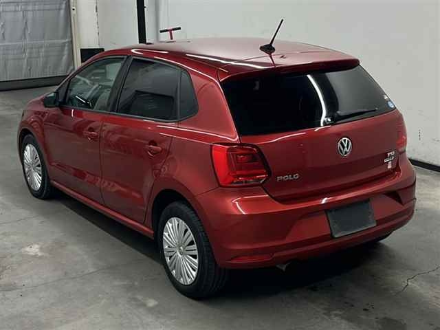 VOLKSWAGEN POLO 2014