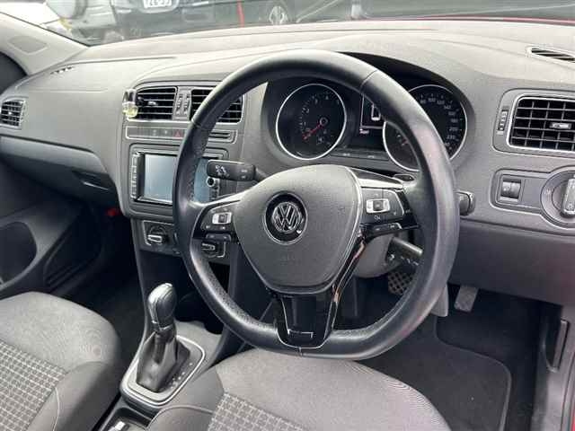 VOLKSWAGEN POLO 2014