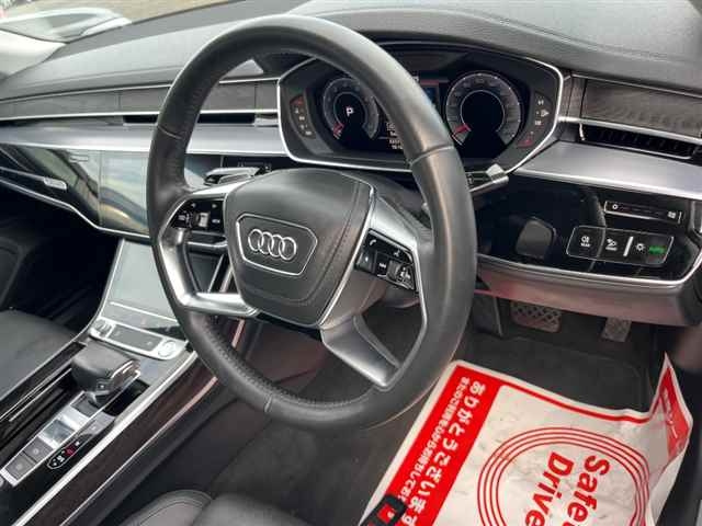 AUDI A8 2018