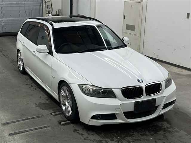 BMW 3 SERIES 2011