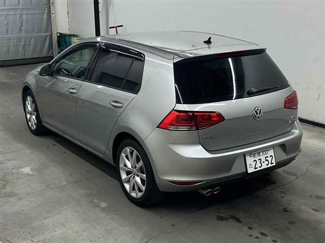 VOLKSWAGEN GOLF 2015