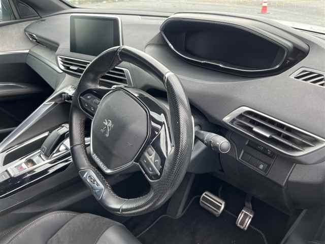 PEUGEOT 3008 2018