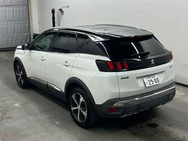 PEUGEOT 3008 2018