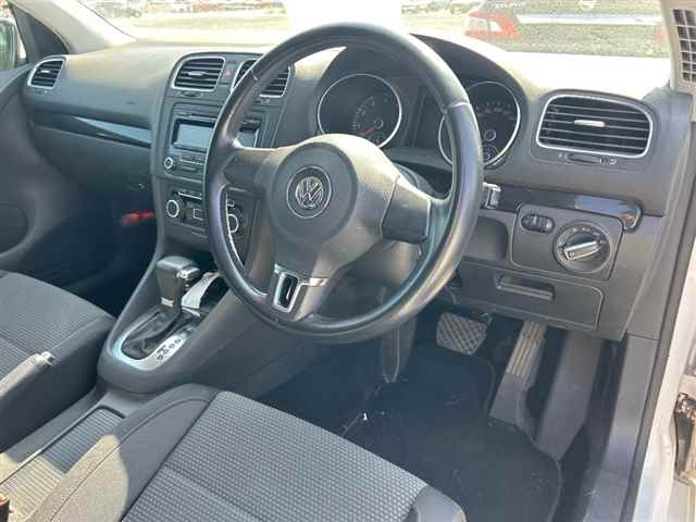 VOLKSWAGEN GOLF 2010