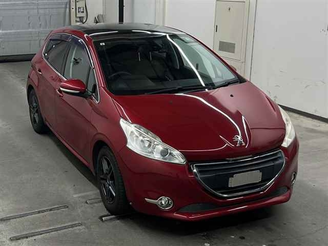 PEUGEOT 208 2015