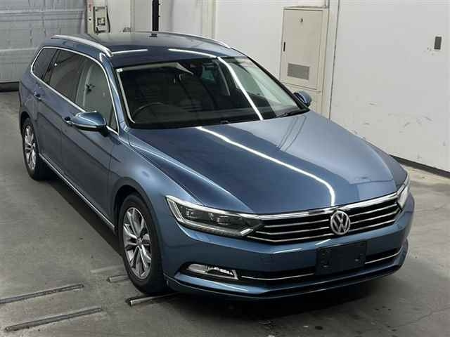 VOLKSWAGEN PASSAT VARIANT 2015