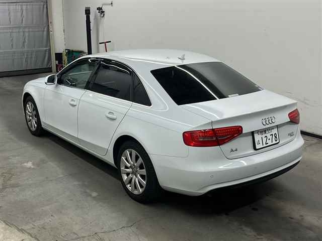 AUDI A4 2014