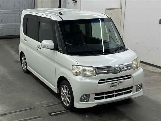 DAIHATSU TANTO 2012