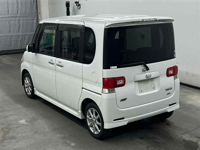 DAIHATSU TANTO 2012