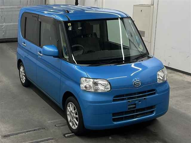 DAIHATSU TANTO 2012