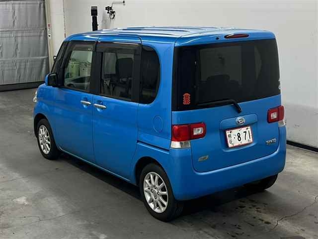 DAIHATSU TANTO 2012
