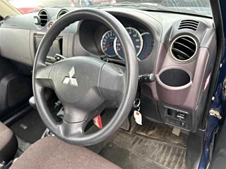 MITSUBISHI PAJERO MINI 2011