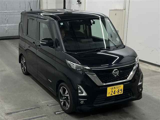 NISSAN ROOX 2022