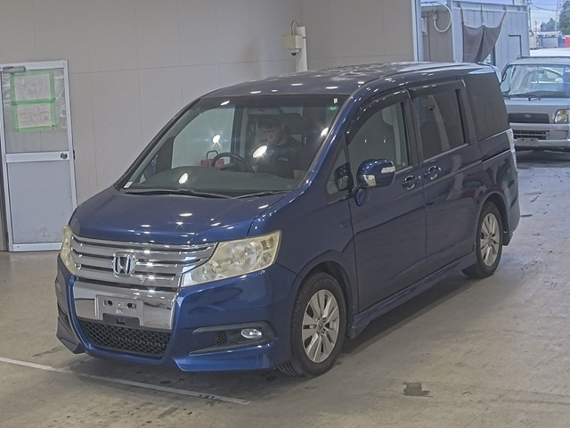 HONDA STEP WAGON 2011
