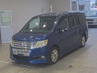 HONDA STEP WAGON 2011
