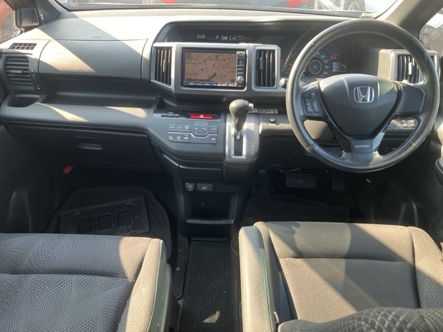 HONDA STEP WAGON 2011