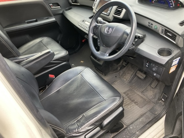 HONDA FREED 2012