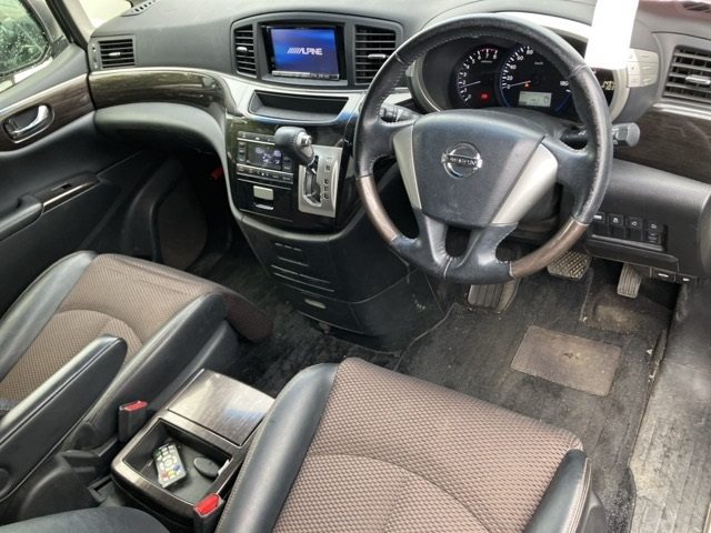 NISSAN ELGRAND 2013