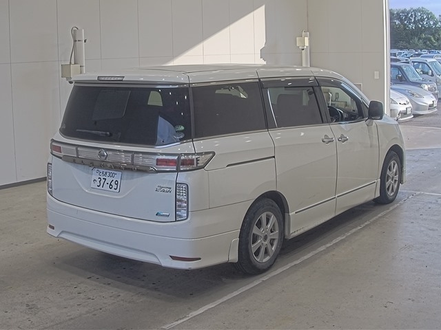 NISSAN ELGRAND 2013
