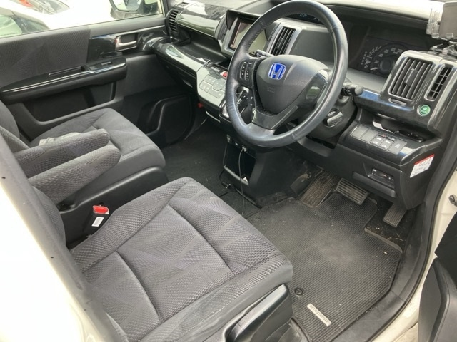 HONDA STEP WAGON 2011