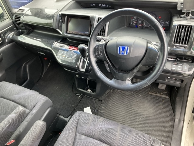 HONDA STEP WAGON 2011